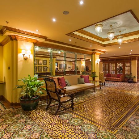Herald Suites Makati City Bagian luar foto